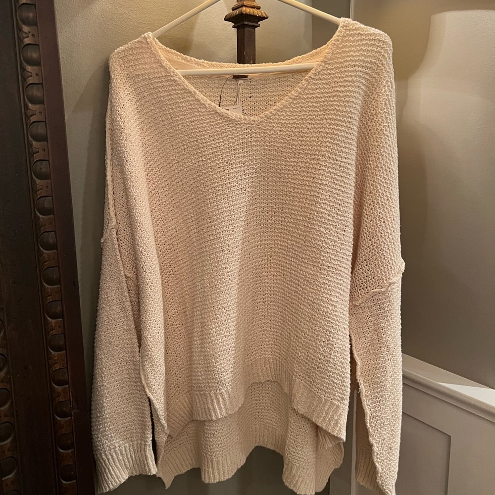 Free people ivory sweater. Size medium